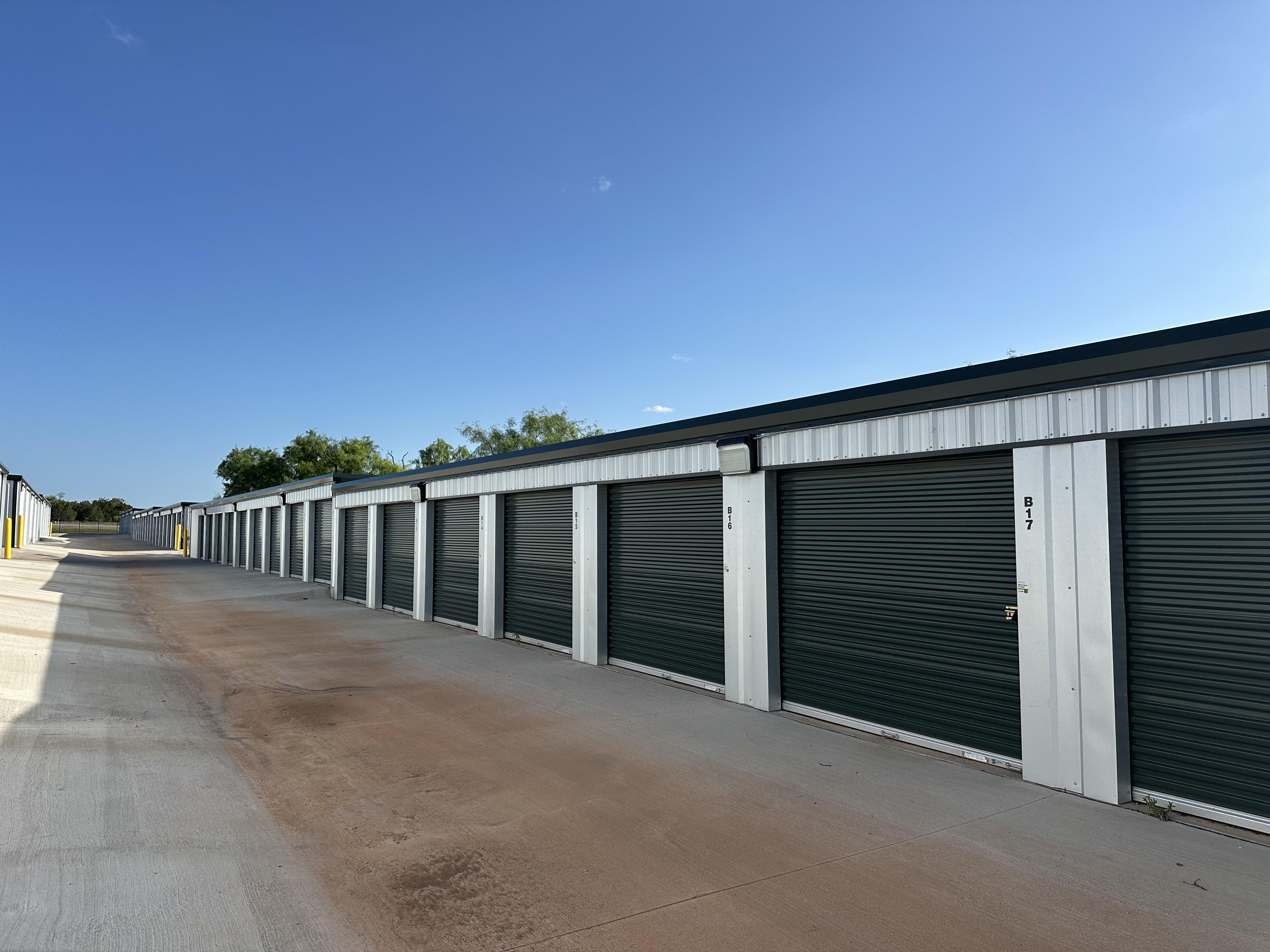 self storage units tuscola